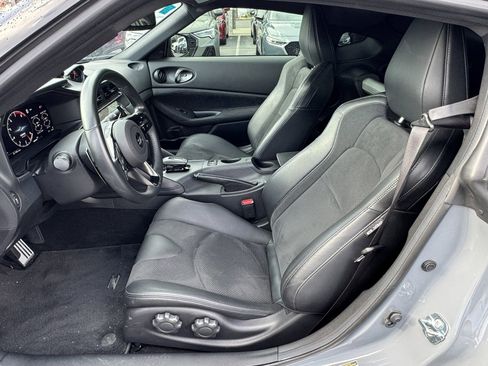 Used 2024 Nissan Z Performance w/ Floor Mat Package RWD image 9