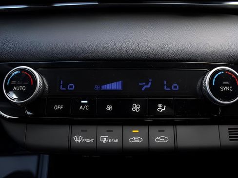 New 2025 Hyundai Elantra Blue image 24