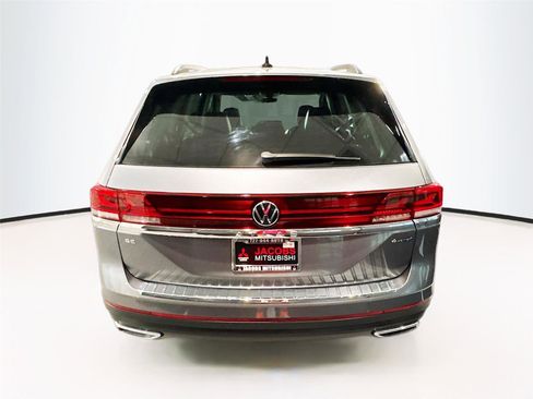 Used 2024 Volkswagen Atlas SE AWD/4WD image 31
