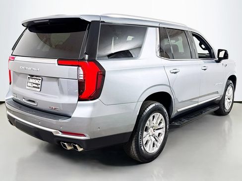 Certified 2025 GMC Yukon Denali AWD/4WD image 4