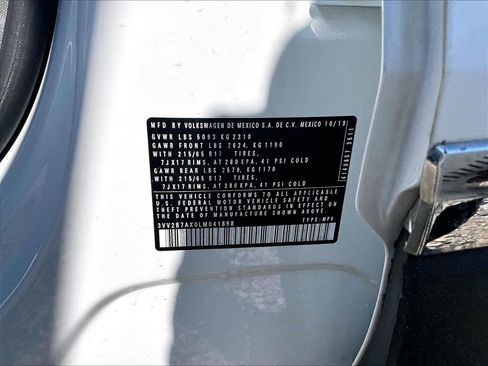 Used 2020 Volkswagen Tiguan SE image 30