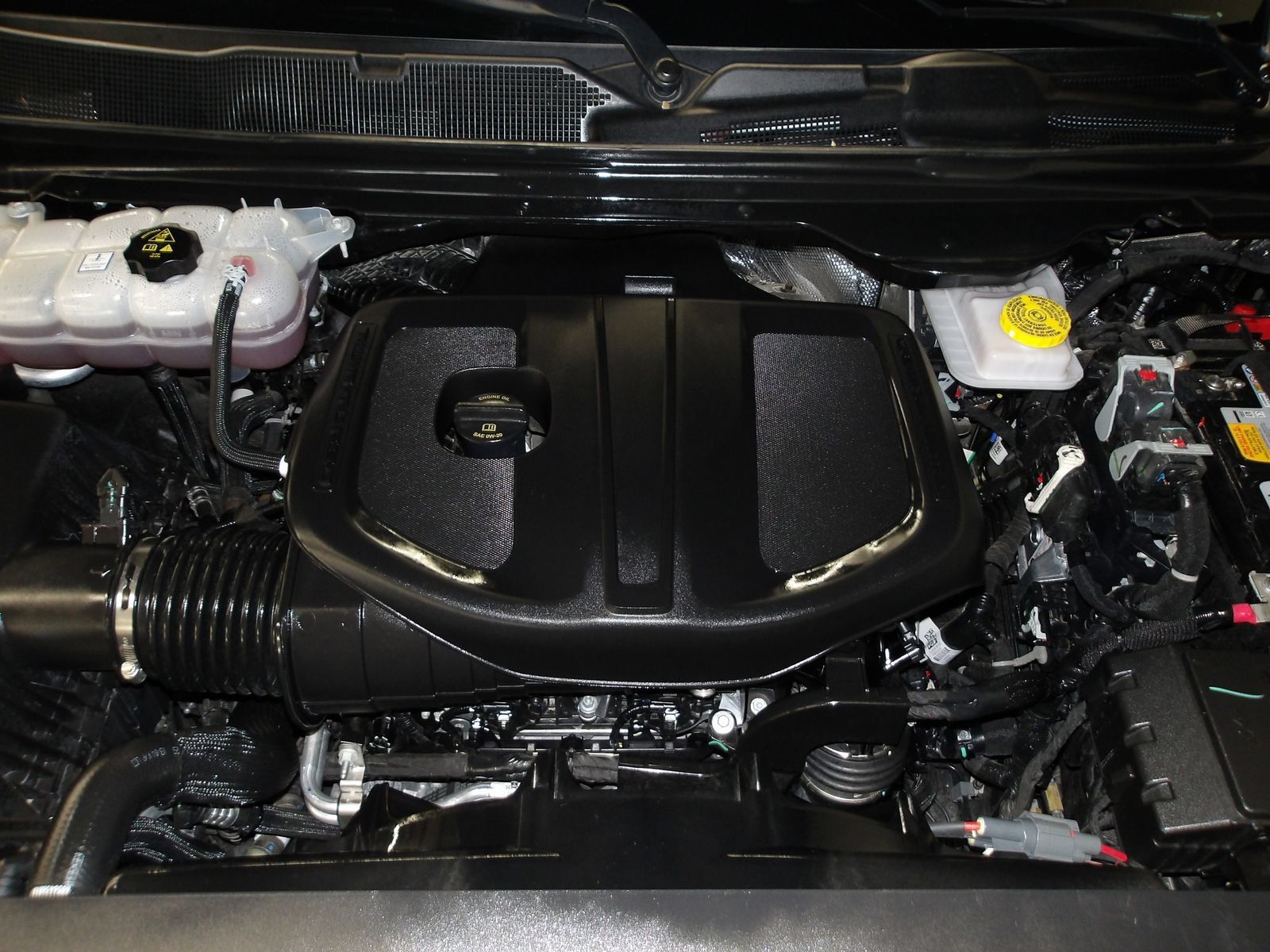 Used 2025 RAM 1500 Laramie AWD/4WD image 21