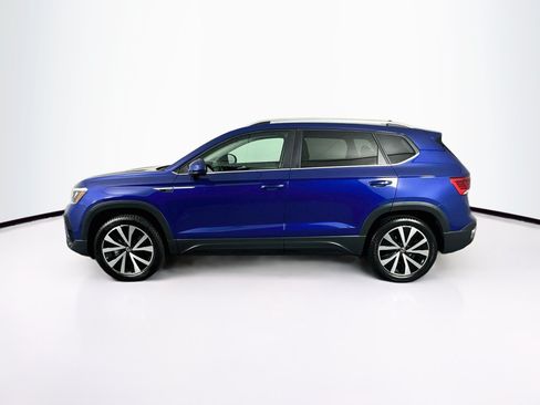 Used 2022 Volkswagen Taos SE AWD/4WD image 4