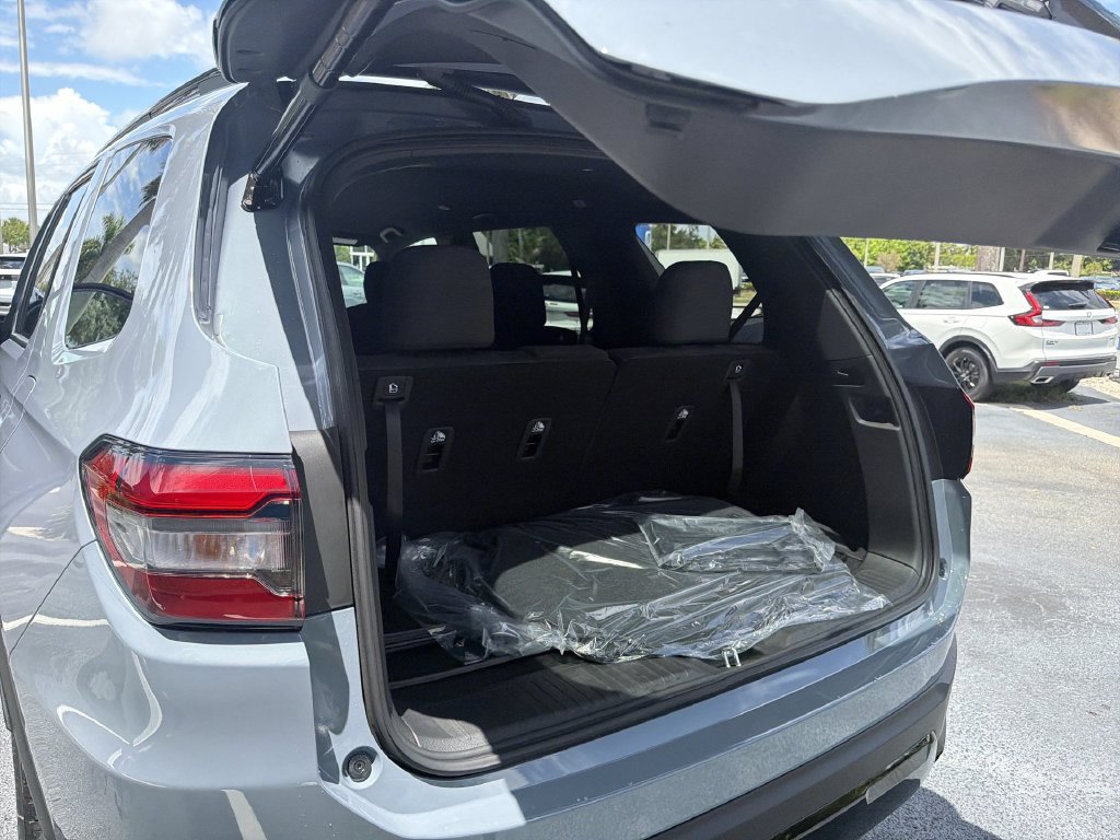 New 2026 Honda Pilot Sport image 25