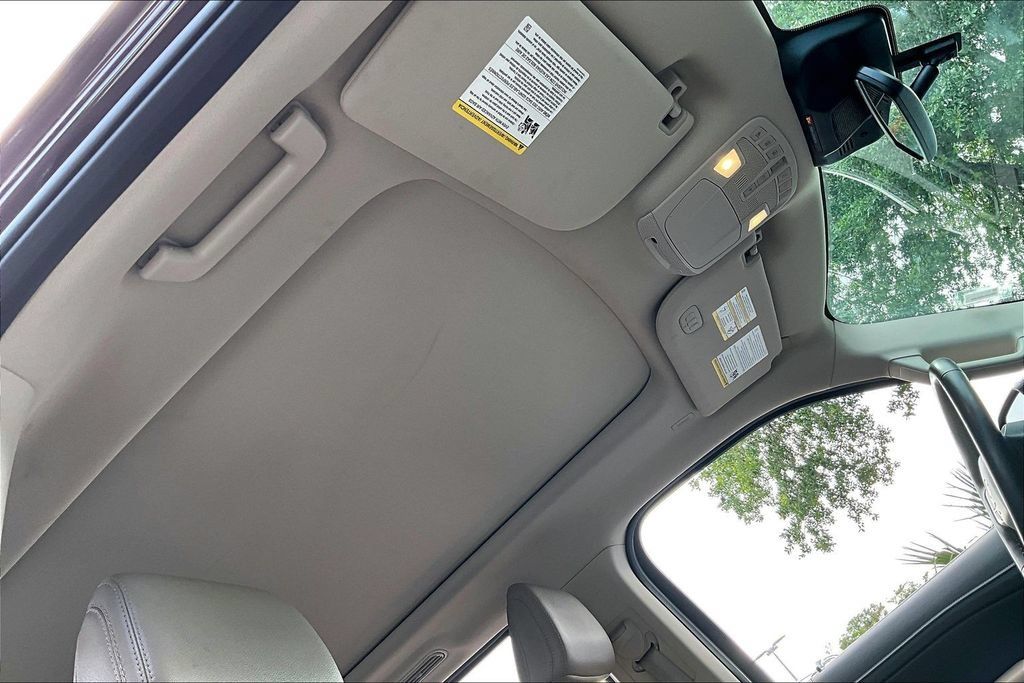 Used 2024 Ford Expedition Limited AWD/4WD image 25