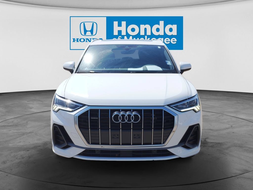 Used 2025 Audi Q3 2.0T Premium AWD/4WD image 2