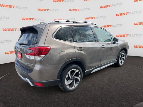 Used 2023 Subaru Forester Touring AWD/4WD image 5