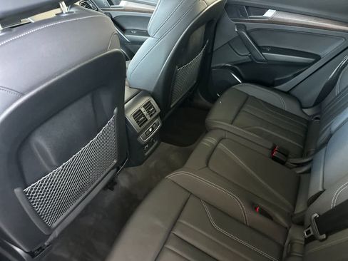Used 2023 Audi Q5 2.0T Premium w/ Convenience Package AWD/4WD image 4
