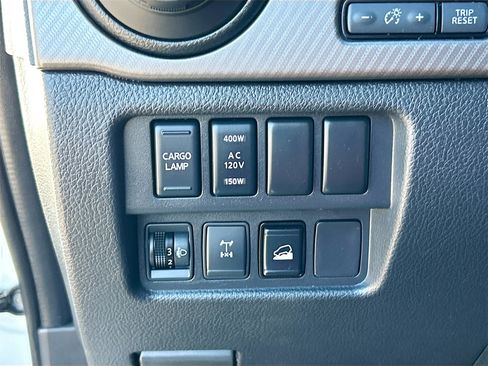 Used 2023 Nissan Titan PRO-4X w/ Pro-4x Convenience Package image 10