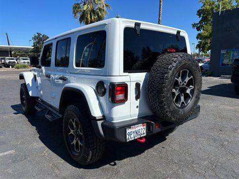 Used 2018 Jeep Wrangler Unlimited Rubicon AWD/4WD image 7