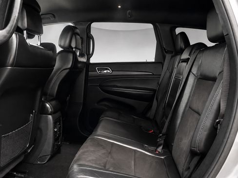 Used 2020 Jeep Grand Cherokee Altitude RWD image 17