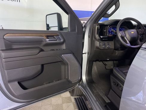 Certified 2024 Chevrolet Silverado 3500 High Country w/ High Country Premium Package AWD/4WD image 29