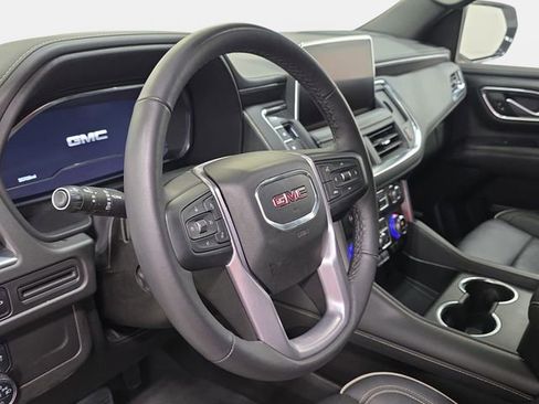 Used 2022 GMC Yukon SLT w/ SLT Premium Package AWD/4WD image 14