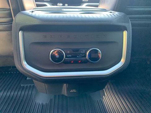 Used 2025 Ford Expedition Tremor AWD/4WD image 19