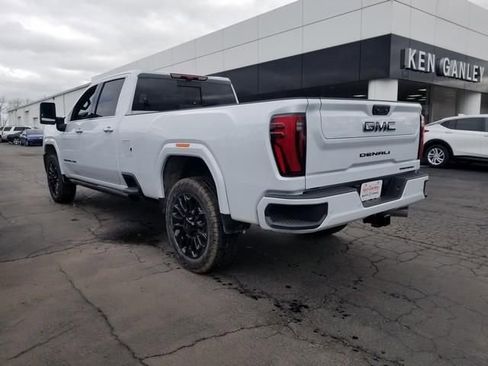 New 2026 GMC Sierra 2500 Denali Ultimate w/ LPO, Black Badging Package image 7