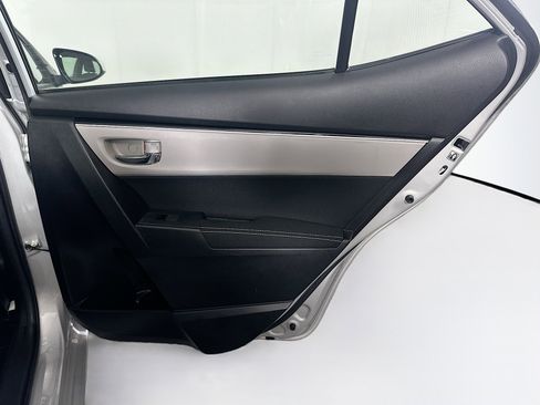 Used 2019 Toyota Corolla LE image 27