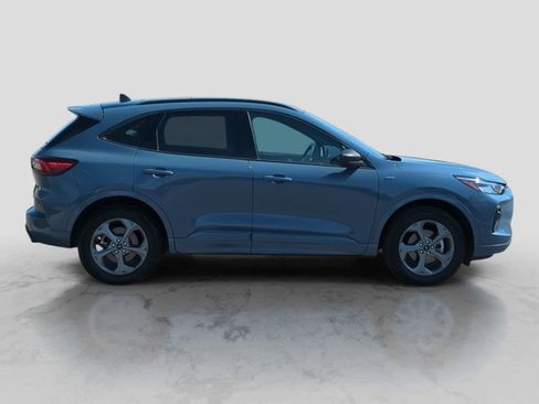Used 2024 Ford Escape ST-Line w/ Tech Pack #1 AWD/4WD image 9