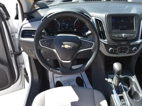 Used 2024 Chevrolet Equinox LT AWD/4WD image 16