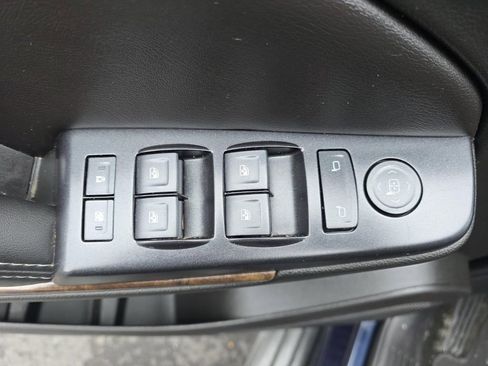 Used 2018 Chevrolet Tahoe LS image 12