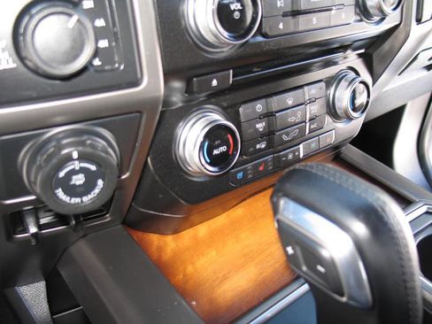 Used 2016 Ford F150 Limited w/ Trailer Tow Package image 57