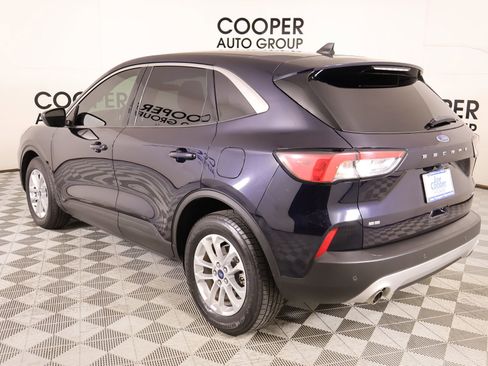 Used 2021 Ford Escape SE image 21