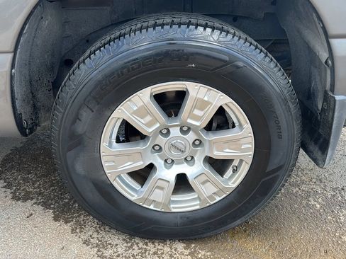 Used 2017 Nissan Titan SV AWD/4WD image 35