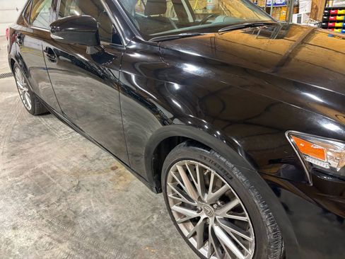 Used 2016 Lexus IS 300 AWD image 16