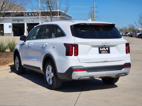 New 2026 Kia Sorento LX FWD image 3