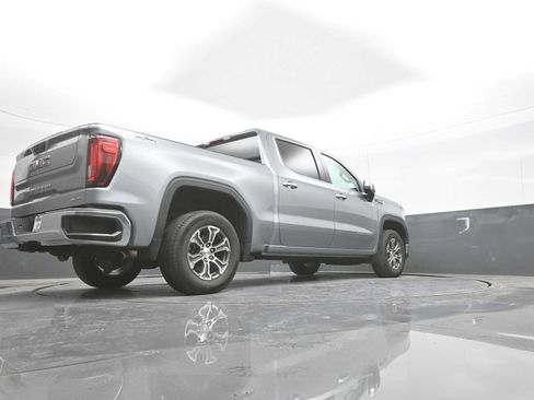 Used 2025 GMC Sierra 1500 SLT AWD/4WD image 24
