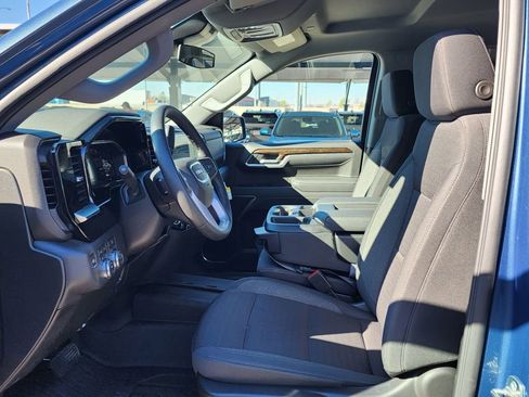 New 2026 GMC Sierra 1500 Elevation w/ LPO, Elevation Black Package image 16