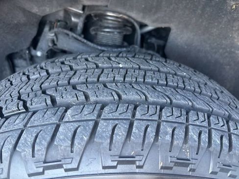 Used 2024 Chevrolet Colorado W/T w/ WT Convenience Package II image 25