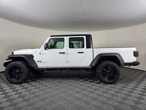 New 2026 Jeep Gladiator Sport image 7