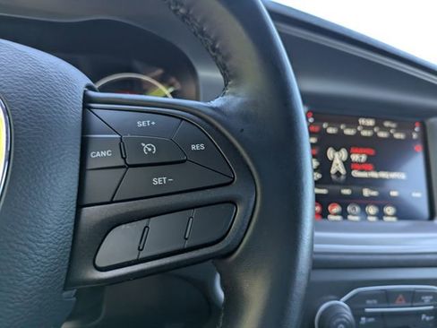 Used 2023 Dodge Charger SXT RWD image 25