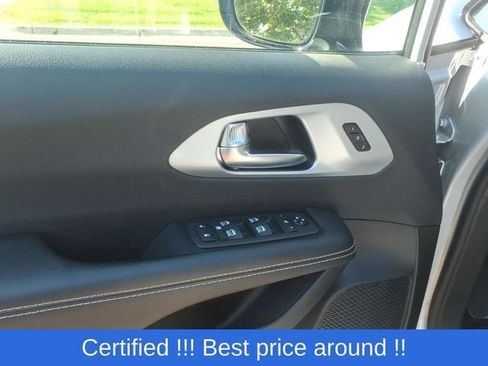 Used 2026 Chrysler Pacifica Limited w/ S Appearance Package AWD/4WD image 9