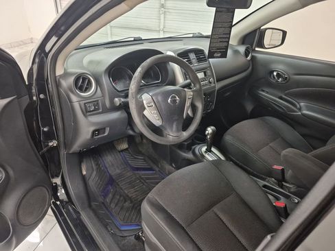 Used 2017 Nissan Versa SV image 10