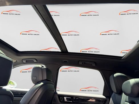 Used 2020 Porsche Cayenne AWD/4WD image 34