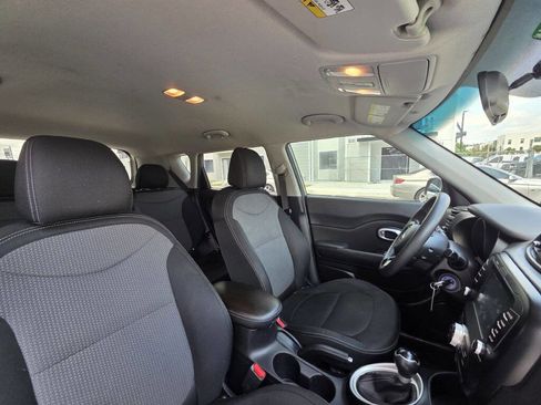 Used 2019 Kia Soul + FWD image 44