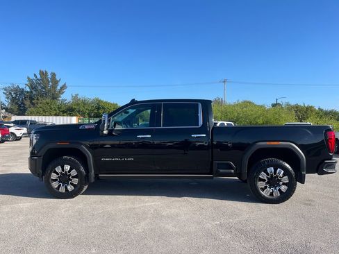 Used 2024 GMC Sierra 2500 Denali w/ Denali Reserve Package image 4