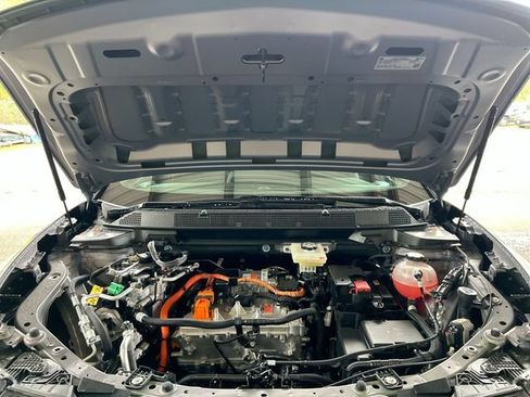 New 2026 Chevrolet Equinox EV LT FWD image 28