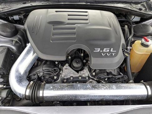 Used 2018 Chrysler 300 S w/ 300S Premium Group image 22