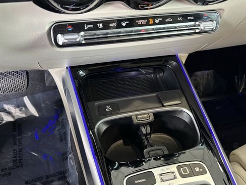 Certified 2025 Mercedes-Benz GLB 250 image 18