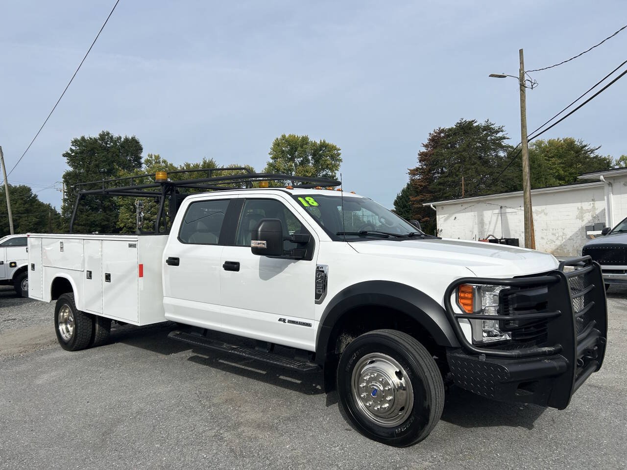 Used 2018 Ford F450 XL w/ Power Equipment Group AWD/4WD image 3