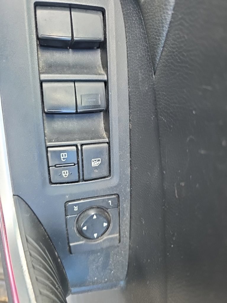 Used 2020 Toyota RAV4 LE w/ All Weather Liner Package AWD/4WD image 13