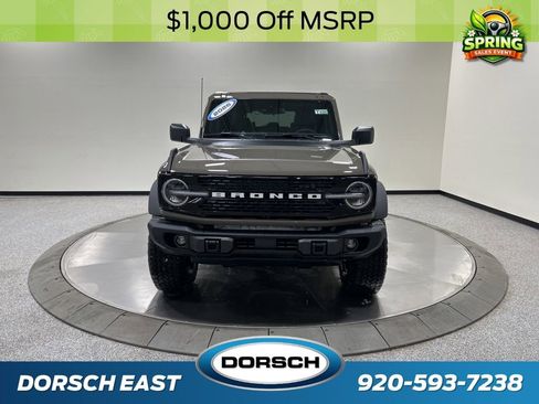 New 2026 Ford Bronco Badlands w/ Sasquatch Package image 2