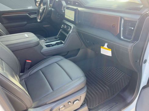 Certified 2025 GMC Sierra 2500 Denali image 31