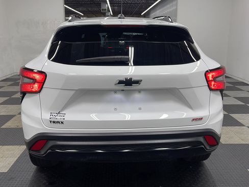 Used 2026 Chevrolet Trax RS FWD image 17