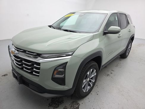 Used 2026 Chevrolet Equinox LT AWD/4WD image 6