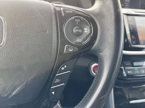 Used 2016 Honda Accord Touring image 22