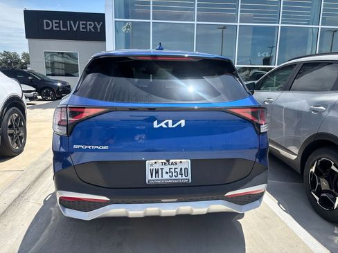 Used 2025 Kia Sportage EX FWD image 5