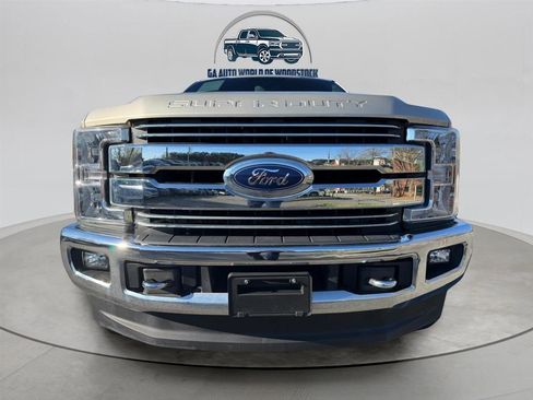 Used 2017 Ford F250 Lariat w/ Chrome Package image 19